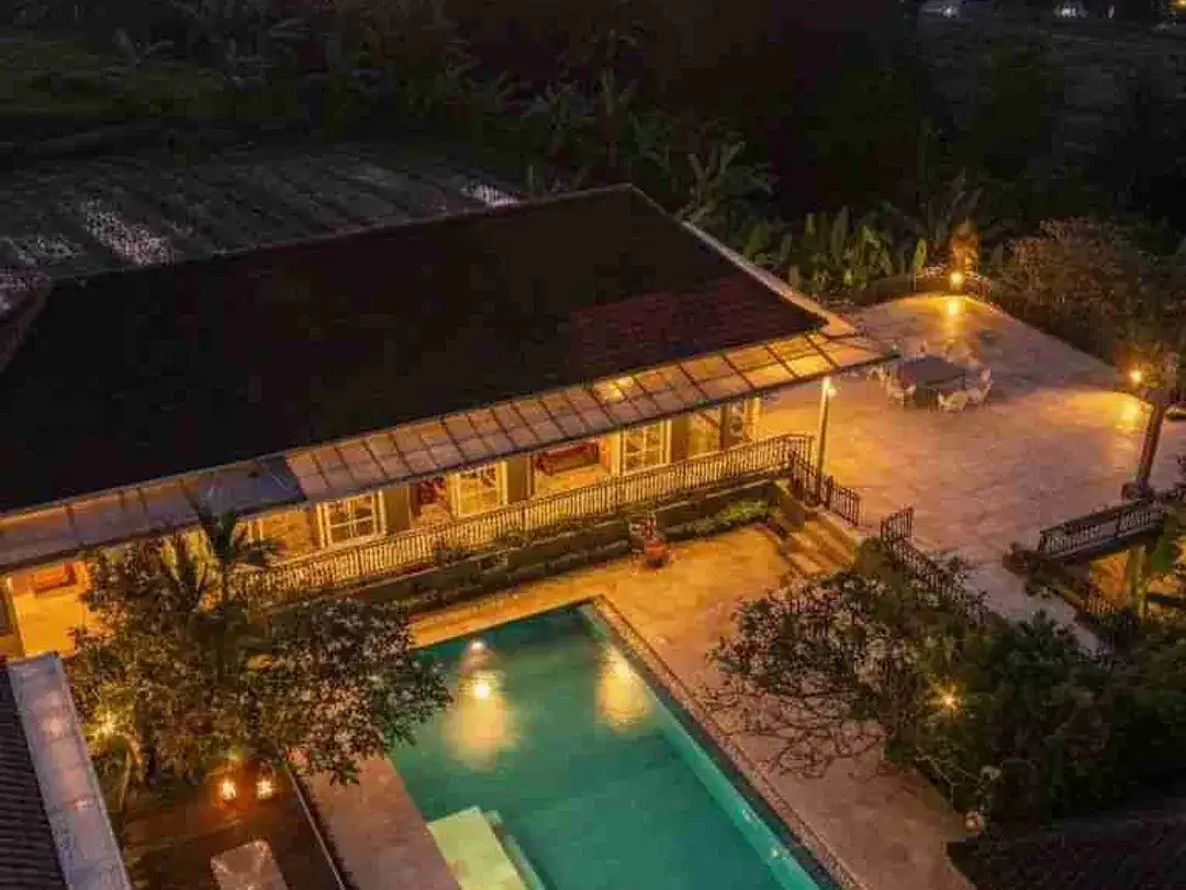 Di jual villa luxury bagus di semat brawa Canggu dengan view sawah sungai dan gunung sangat cocok untuk komersil - Image 1 of 10