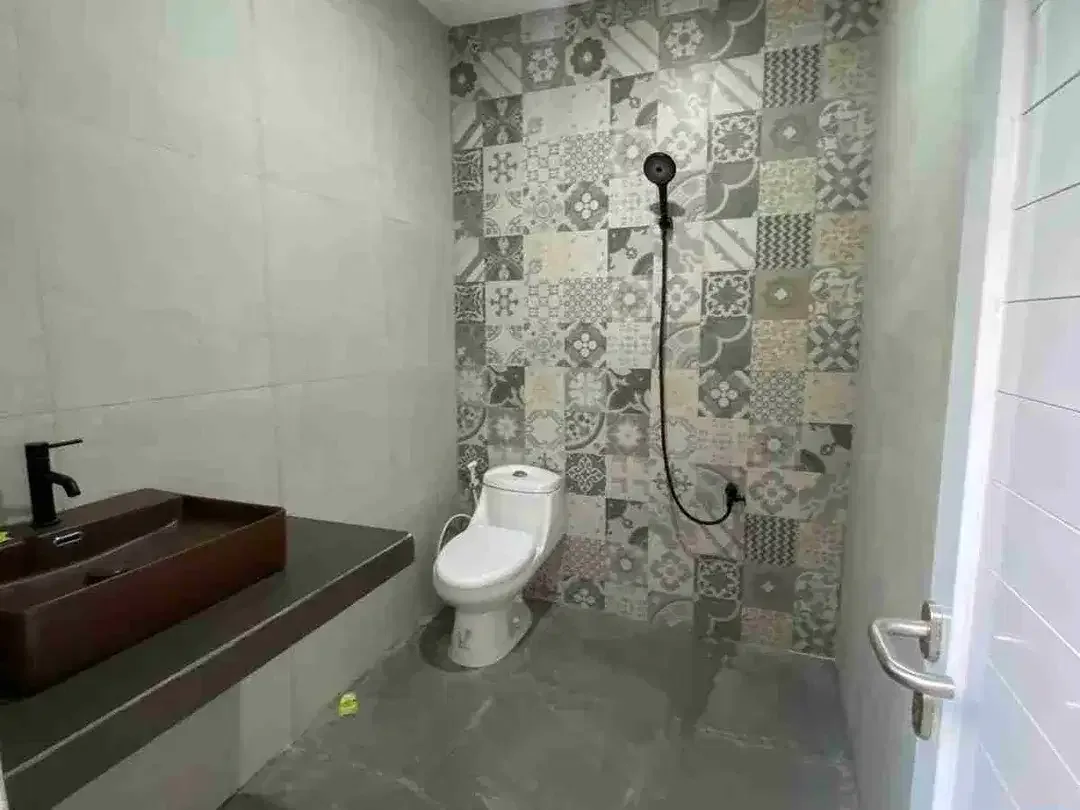Rumah Modern Minimalis Harga Ekonomis, Fully Furnished di Padangsambian, Denpasar Barat dekat Kerobokan dan Canggu - Image 5 of 10