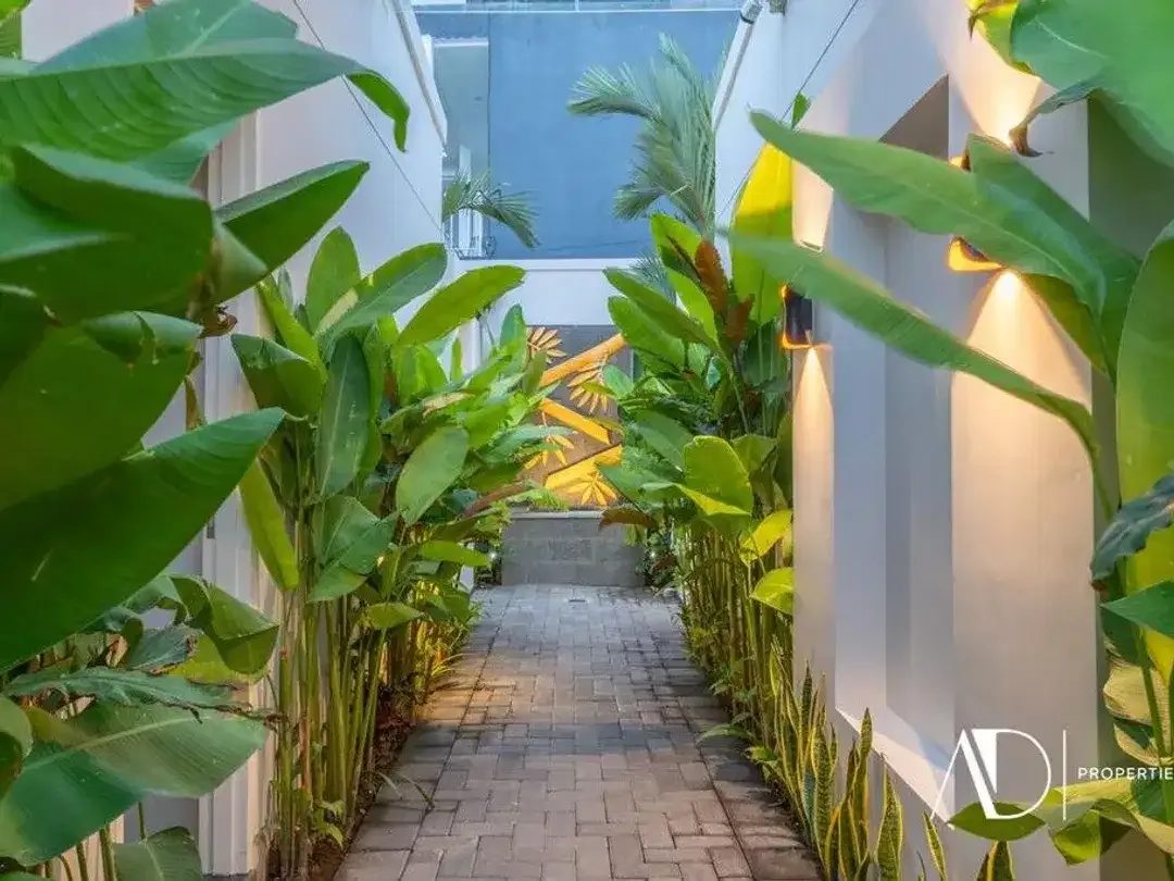 LEASEHOLD | 5 BEDROOM VILLA COMPLEX - SEMINYAK - Image 3 of 10