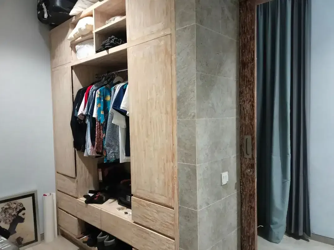 Vila Megah Fully Furnished di Jimbaran, Hanya 1,2 Km Dari Bypass - Image 9 of 10