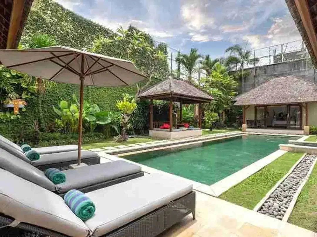 Dijual Villa (Sudah Operasional) di Seminyak Bali SHM Harga Di Bawah Market - Image 5 of 7