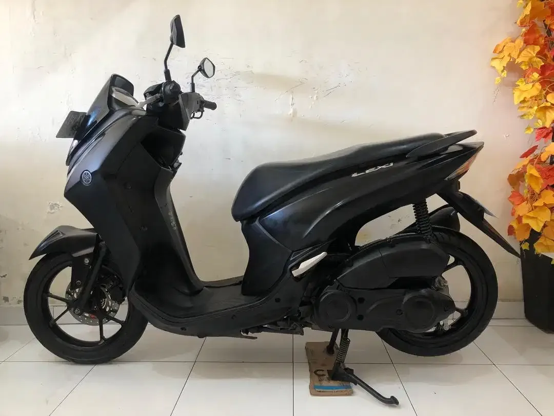 Yamaha Lexi Th.2018 Hitam!! - Image 1 of 10