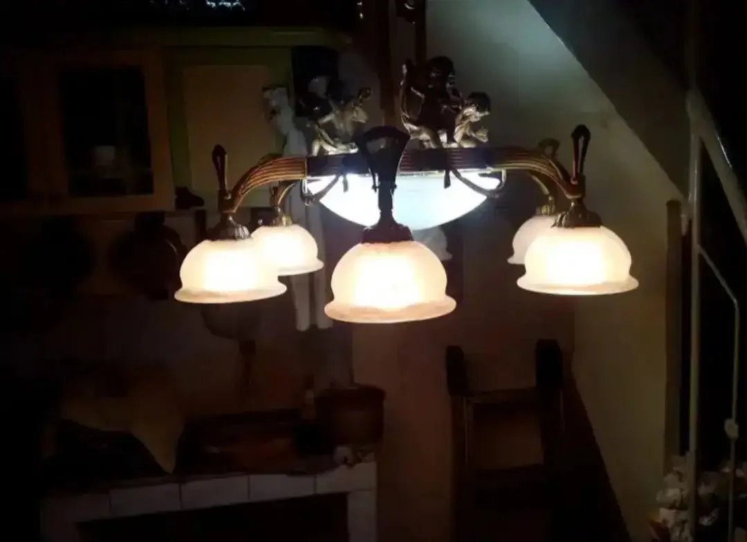 Jual Lampu Gantung Langka Antik,Kondisi Mulus,KUNINGAN,Kaca Tebal - Image 3 of 10