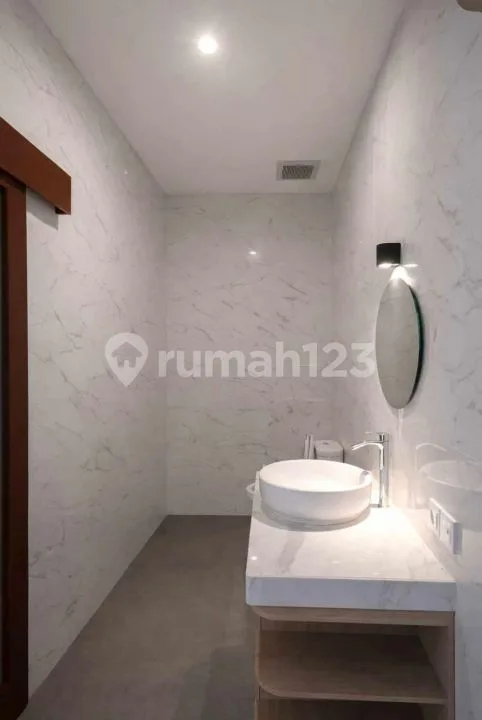 Disewakan - Brand New Villa 2 Kamar di Sanur (Walking Distance ke Pantai) - Image 4 of 4