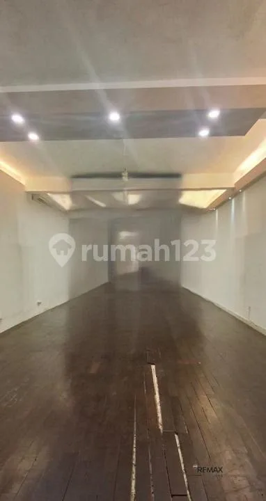 Ruko 3 Lantai Dijual di Genteng Biru, Denpasar Barat - Image 2 of 4