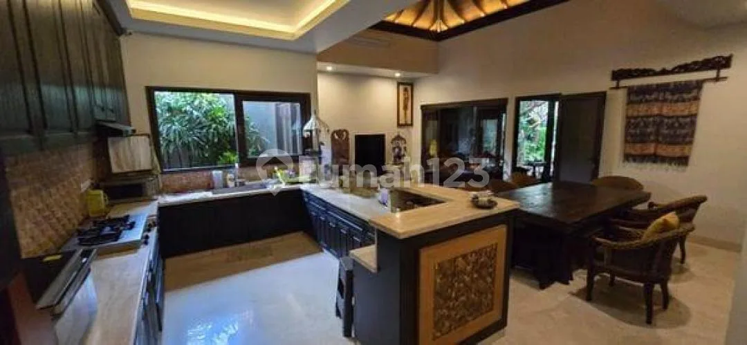 Sewa Villa Mewah 3 BR Sanur Kutat Lestari Dekat Pantai Full Furnished - Image 4 of 4
