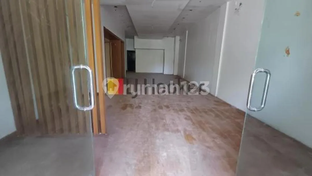 Ruko jual di Area Ramai Jalan Utama Bypass Ngurah Rai, Tuban. Dekat ke Airport Ngurah Rai - Image 1 of 4