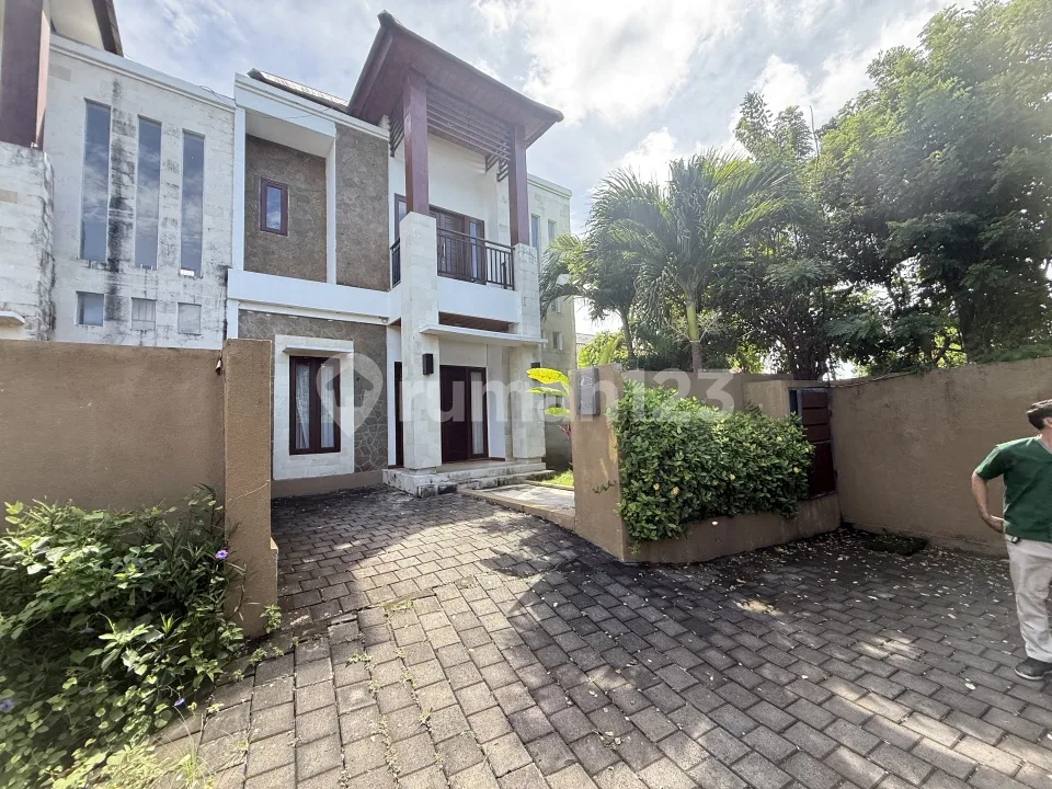 Rumah di Taman Giri Nusa Dua - Cluster One Gate - Image 3 of 4