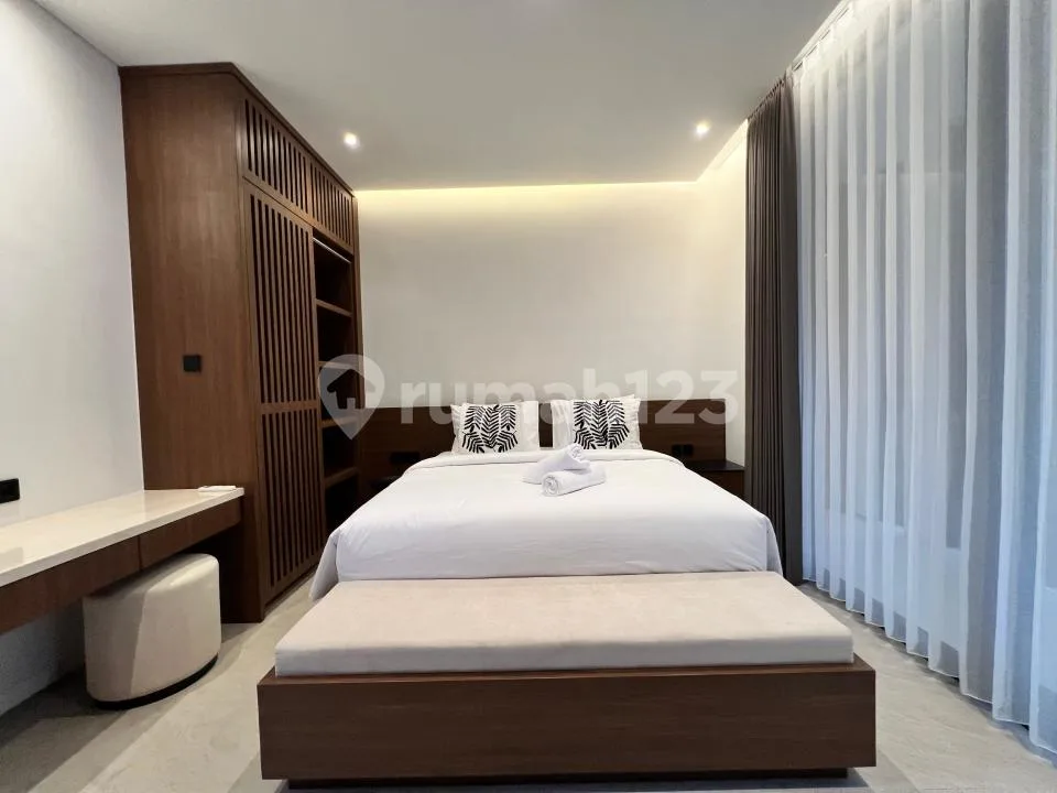 Villa Mewah 2 Unit Modern Tropical Premium Dekat Pantai di Berawa - Image 3 of 4