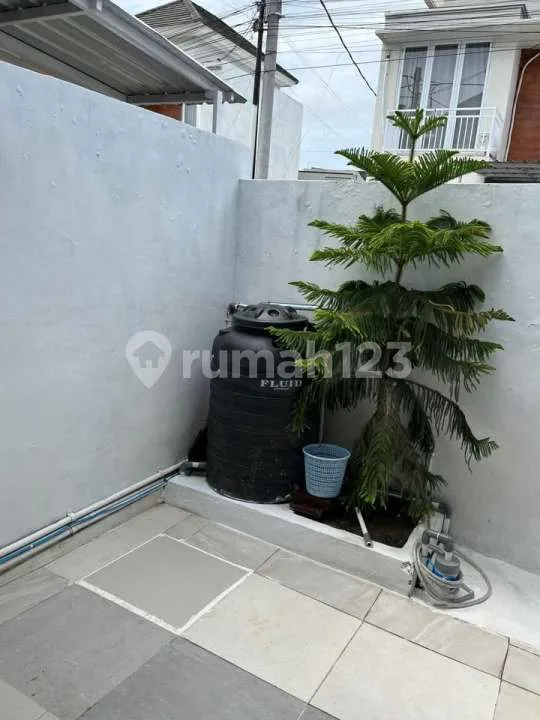 Dikontrakkan Rumah Baru Jadi, Konsep Minimalis Lt2 di Munggu - Image 4 of 4