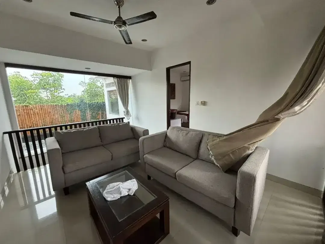 VILLA DIJUAL DI LOKASI PREMIUM DEKAT SEMINYAK - Image 6 of 10