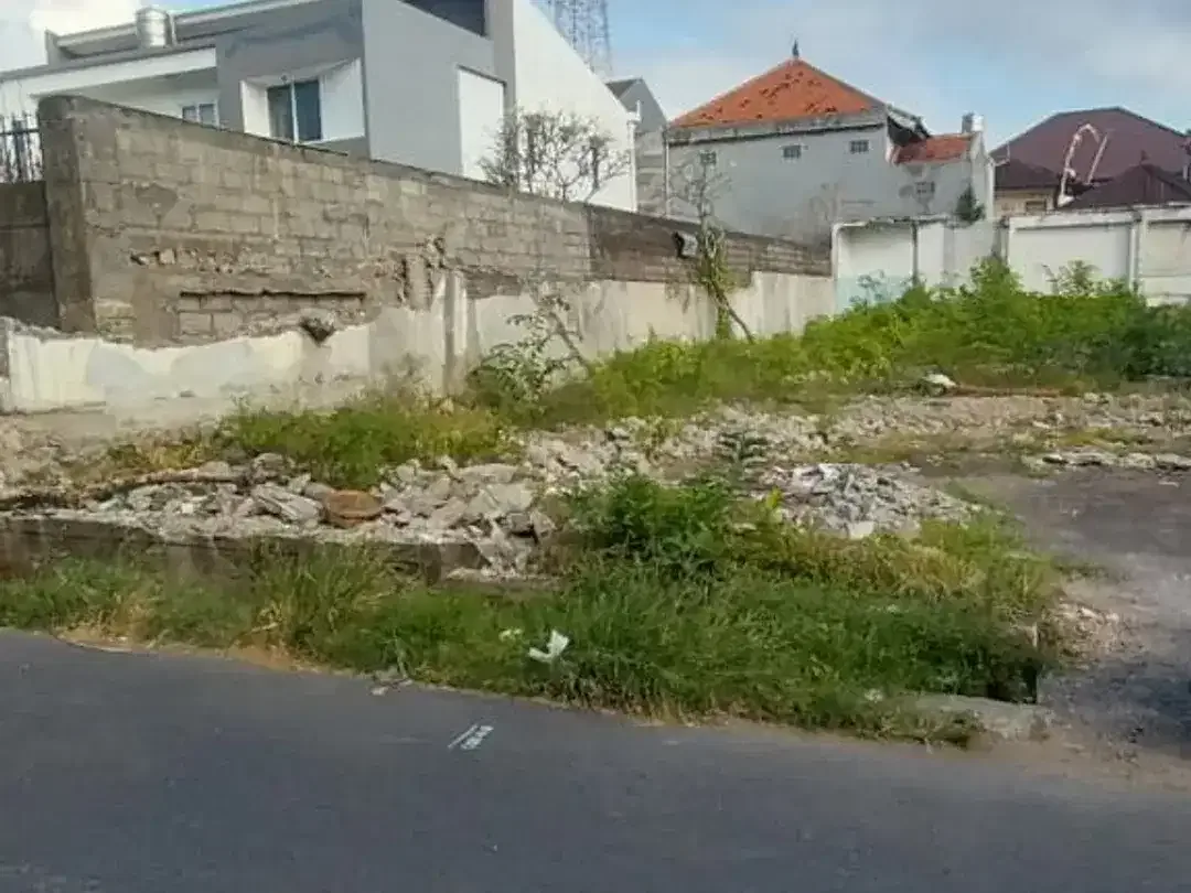 Dijual segera sebidang tanah kosong siap bangun , lahan padat - datar serta lingk sangat elite , bersih dan nyaman. - Image 3 of 5