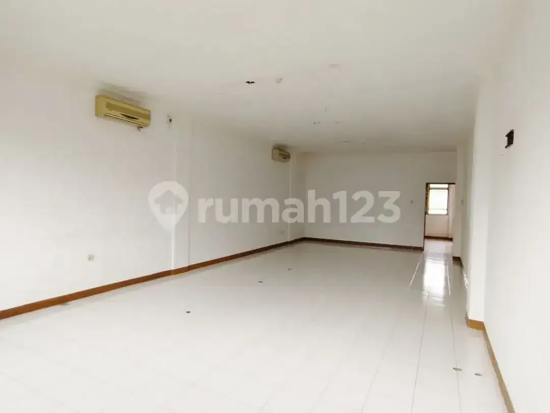 For Rent Ruko 3 Lantai di Bypass Ngurah Rai Kuta - Image 2 of 5