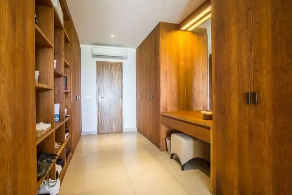 FOR SALE LUXURY BEACHFRONT VILLA IN BERAWA CANGGU - Image 3 of 10