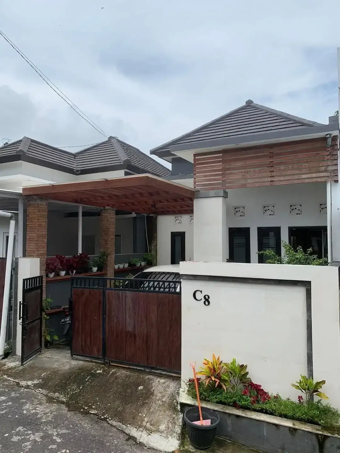Rumah Semi Furnished di Ocean Blue Residence Nusa Dua - Image 1 of 6