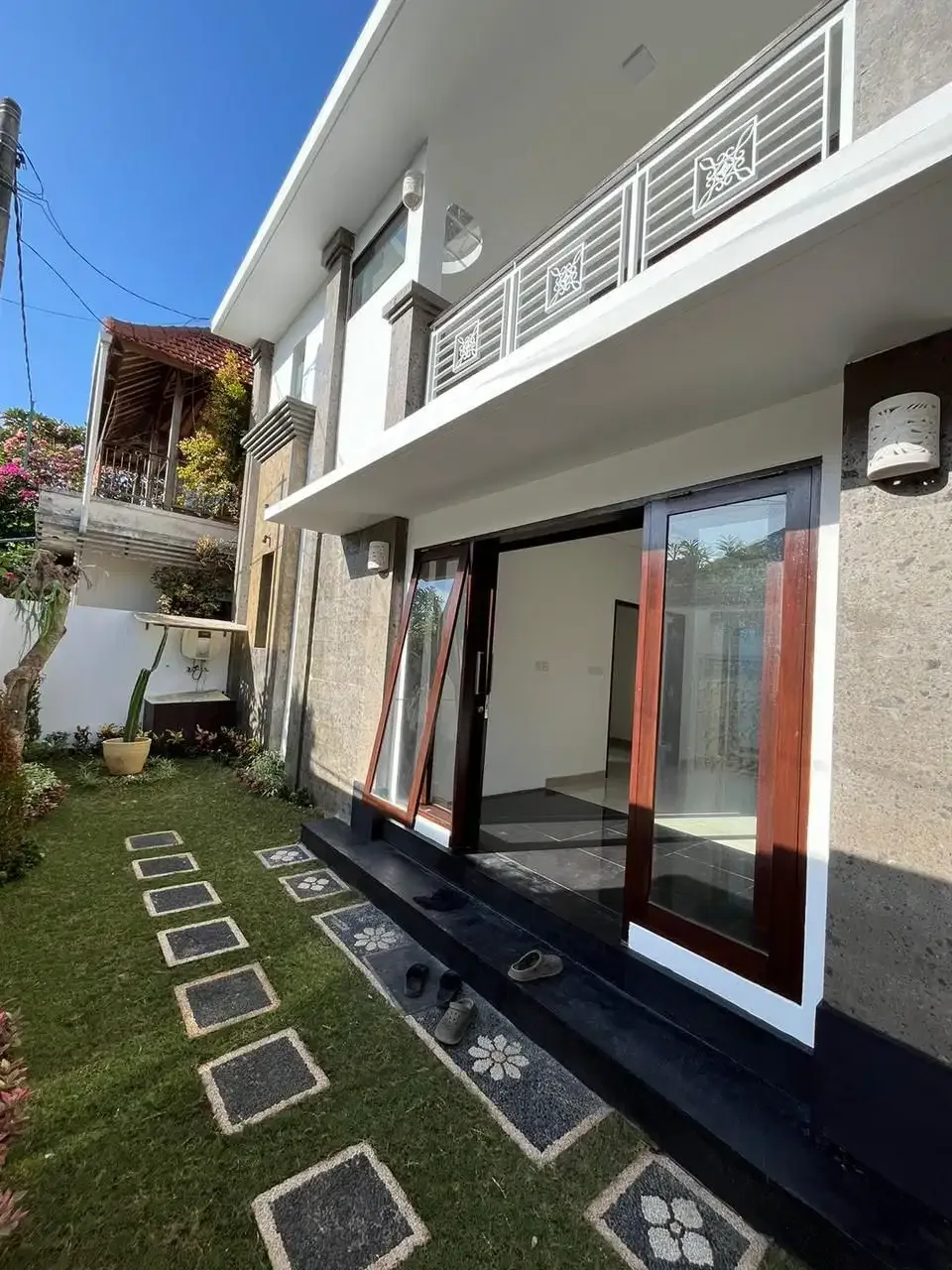 DIJUAL VILLA DI DENPASAR BALI - Image 1 of 10