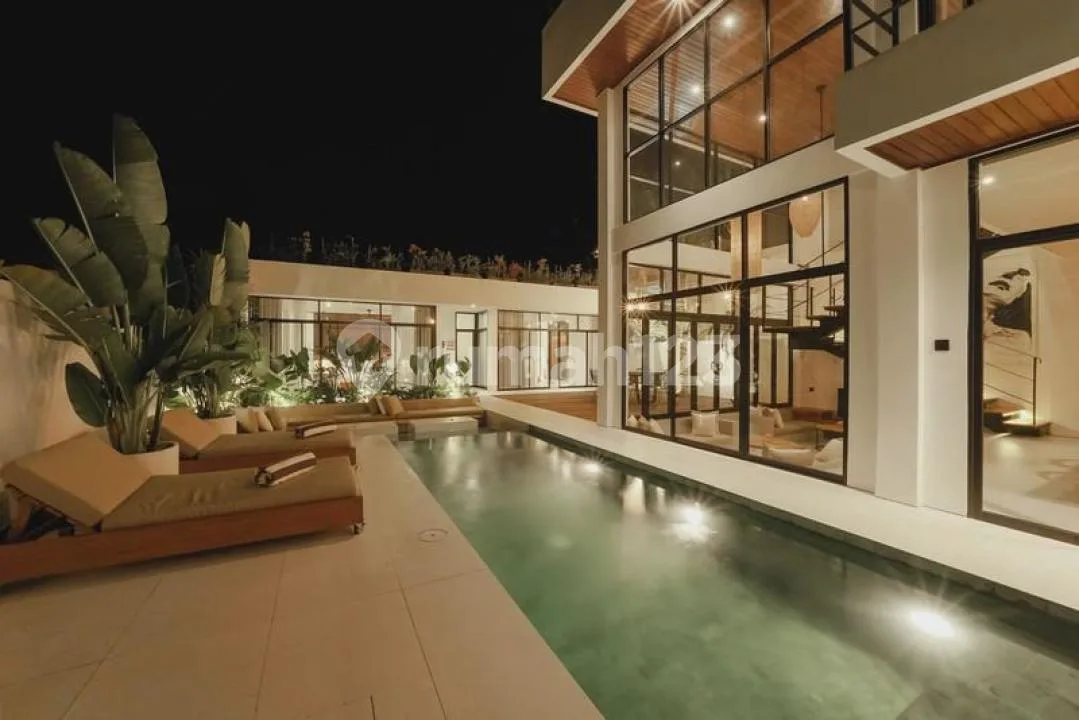Leasehold - Designer Villa With Two Private Pools In Prime Pererenan, Bali - Image 3 of 4