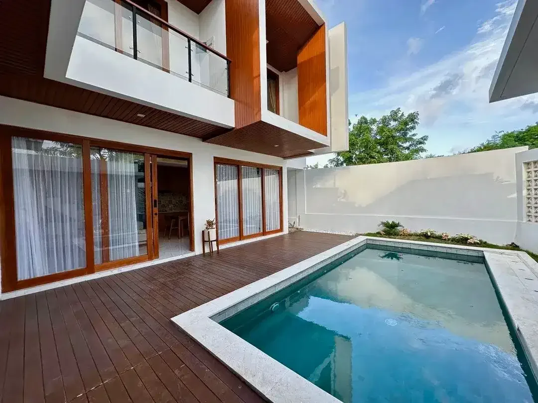 For Rent : Fully Furnished Villa with Private Pool in Taman Mumbul - Image 2 of 10