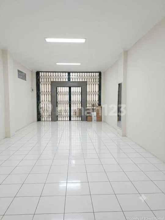 Ruko Besar 3 Lantai di Jl Utama Ahmad Yani - Image 4 of 4