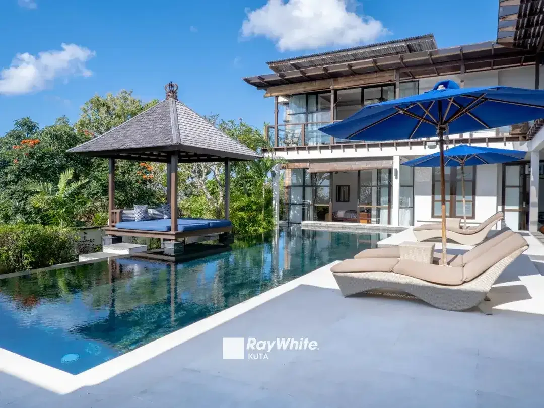 Ocean View Luxury Villa in Jimbaran - Image 1 of 10