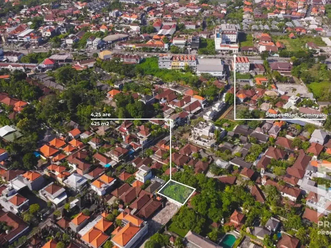 Tanah Kavling Kecil di Tepi Pantai Seminyak Bali Dijual Hak Milik - Image 2 of 10
