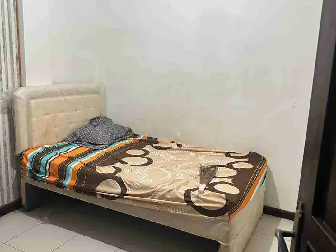 Best Deal, Rumah 3 Lantai Seharga Tanah di Denpasar Barat - Image 7 of 10