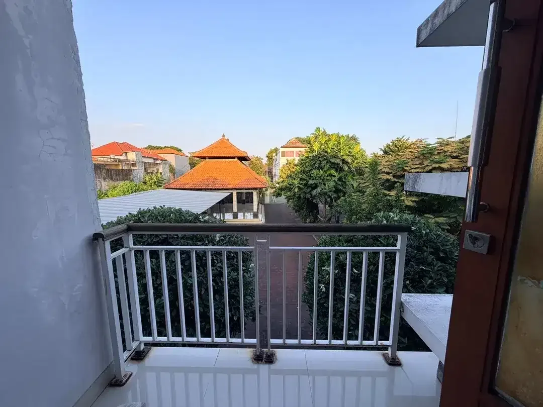 DISEWAKAN RUMAH 2 LANTAI 1BR – RENON, DENPASAR - MONTHLY/YEARLY - Image 8 of 10