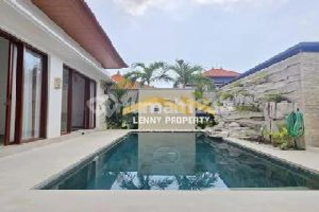 2-Story Luxury Tropical Three Bedrooms Villa For Lease - Image 1 of 4
