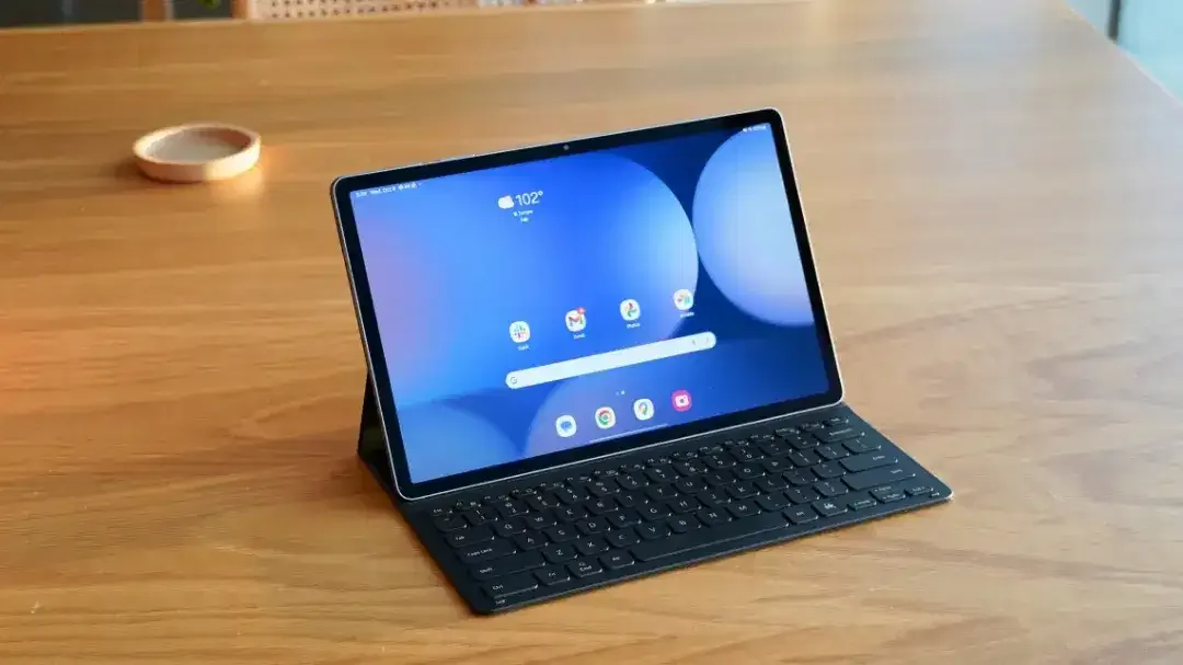 Tab s10lite free keyboard - Image 1 of 2