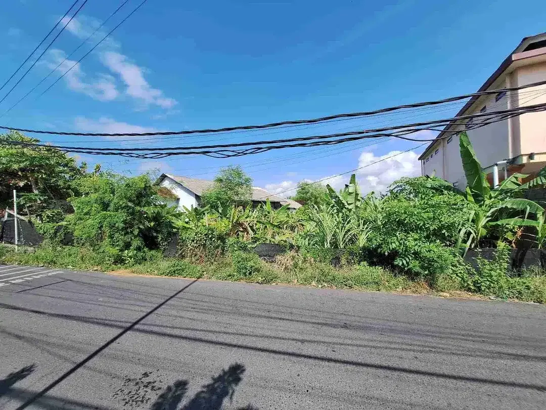 Di kontrakan tanah jalan utama Tukad Nyali , Sanur , Denpasar , Bali - Image 1 of 8