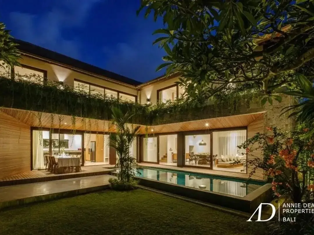 FREEHOLD | MODERN VILLA WITH COMMERCIAL SHOPFRONT IN CENTRAL CANGGU - Image 7 of 10