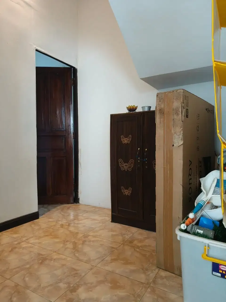 FOR RENT VILLA 3 BR KAWASAN VILLA DEKAT JLN UTAMA DI CANGGU - Image 7 of 9