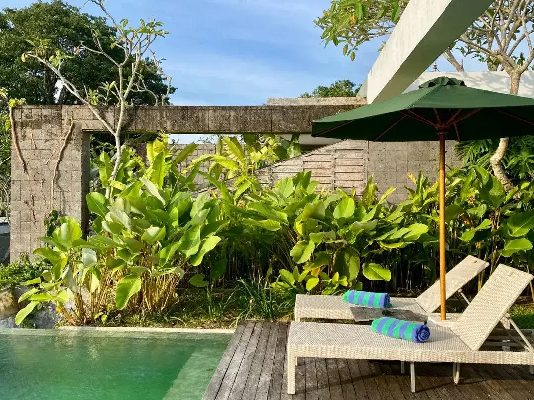 Villa Mewah Uluwatu Bali, Private Villa Dijual Lokasi Premium. baru selesai renovasi. SHM ada di pink zone. bagus untuk investasi ROI tinggi - Image 4 of 10