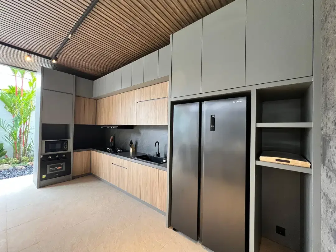 BRAND NEW MODERN TROPICAL LUXURY VILLA  Location Prime Berawa - Image 5 of 10