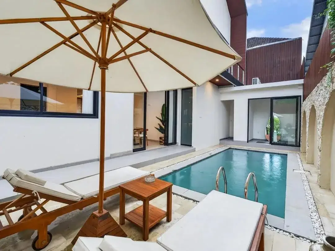 MODERN LUXURY LIVING VILLA IN MUDING KEROBOKAN - Image 1 of 10