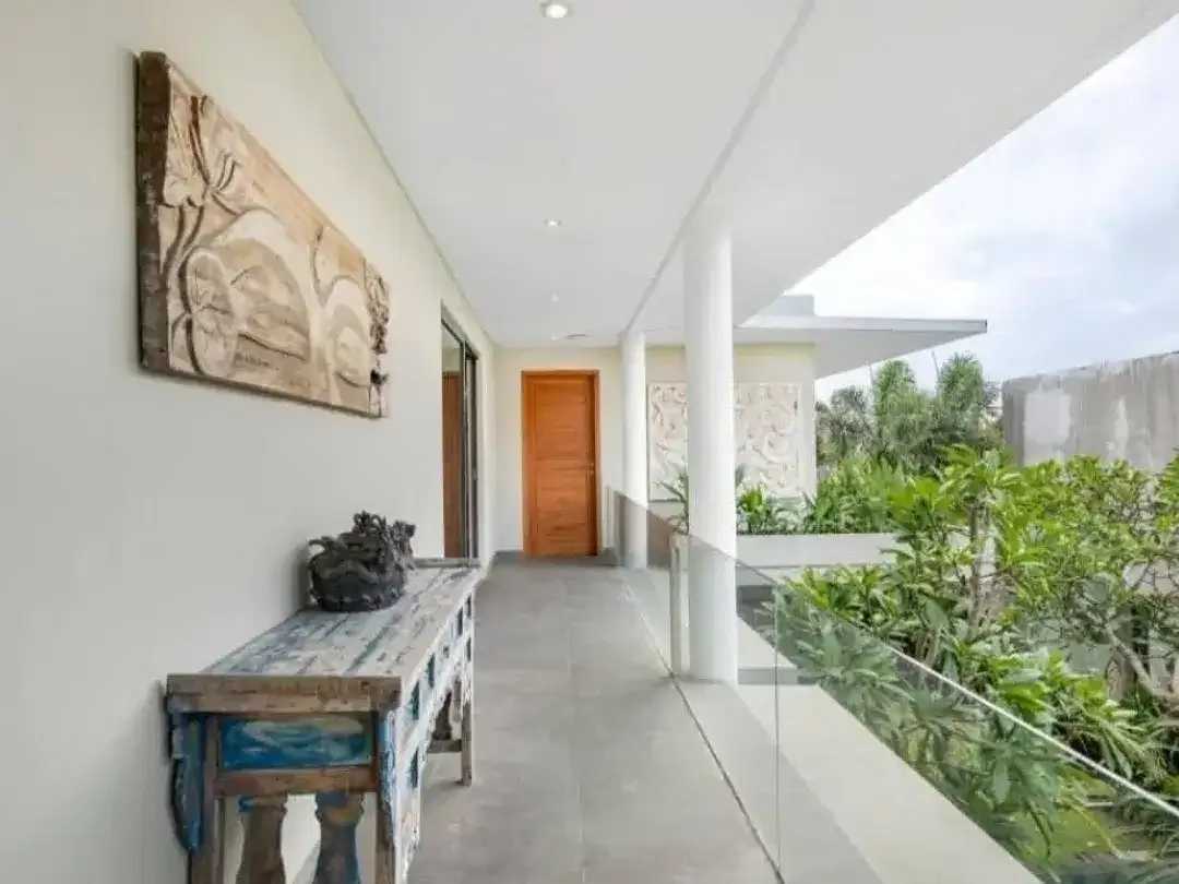 For Rent – Monthly 4 Bedroom Villa – Tumbak Bayuh - Image 2 of 10
