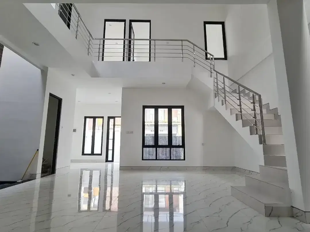 RUMAH MODERN 2 LANTAI DI PEDUNGAN DENPASAR - Image 10 of 10