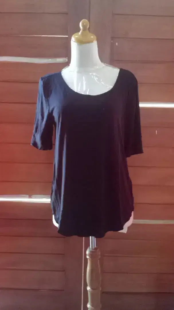 Kaos warna Black H&M - Image 2 of 3