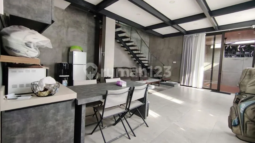 Disewakan Rumah Modern 2 Lantai di Jantung Kerobokan Badung - Image 4 of 4
