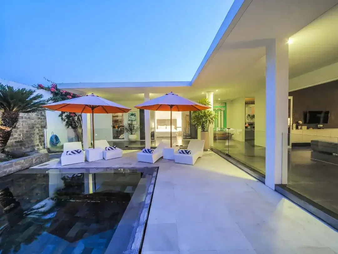 Spacious 3 Bedroom Villa on Large Land in Prime Seminyak Bali for Sale Leasehold - Image 9 of 10