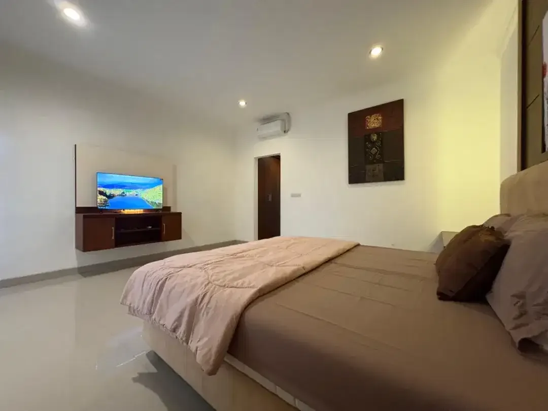Villa 2 Kamar Tidur Lengkap dengan Perabot untuk Disewa di Dewi Sri - Image 5 of 10