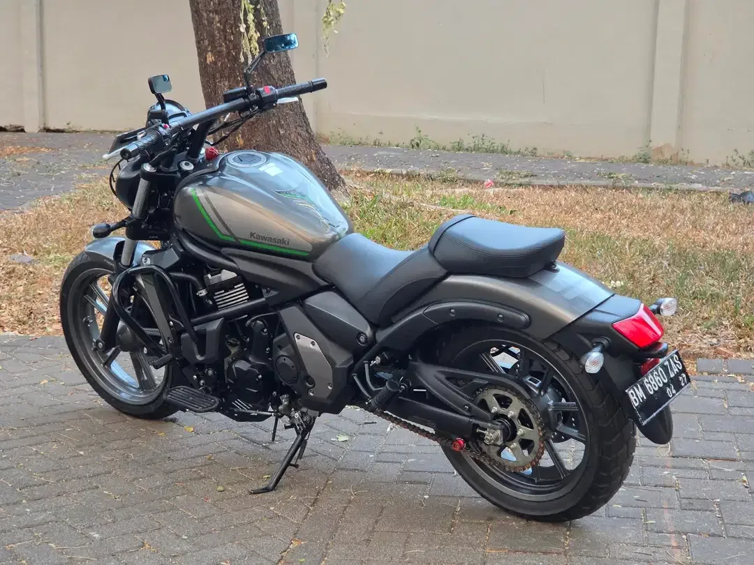Moge Cruiser Kawasaki Vulcan 650 S th 2022 Like New Siap Gas Turing - Image 7 of 10