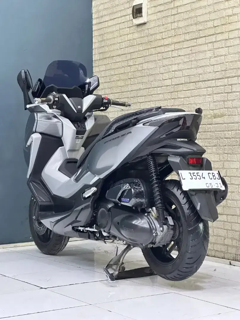 MATIC MEWAH‼️ Honda Forza 250 ABS 2018 Silver TERMURAH Mustika malang - Image 8 of 10
