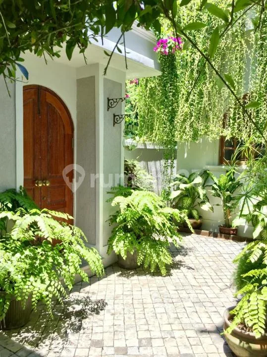 Freehold - Exclusive Freehold French Colonial Villa 3 Bedrooms In Canggu, Bali - Image 1 of 4