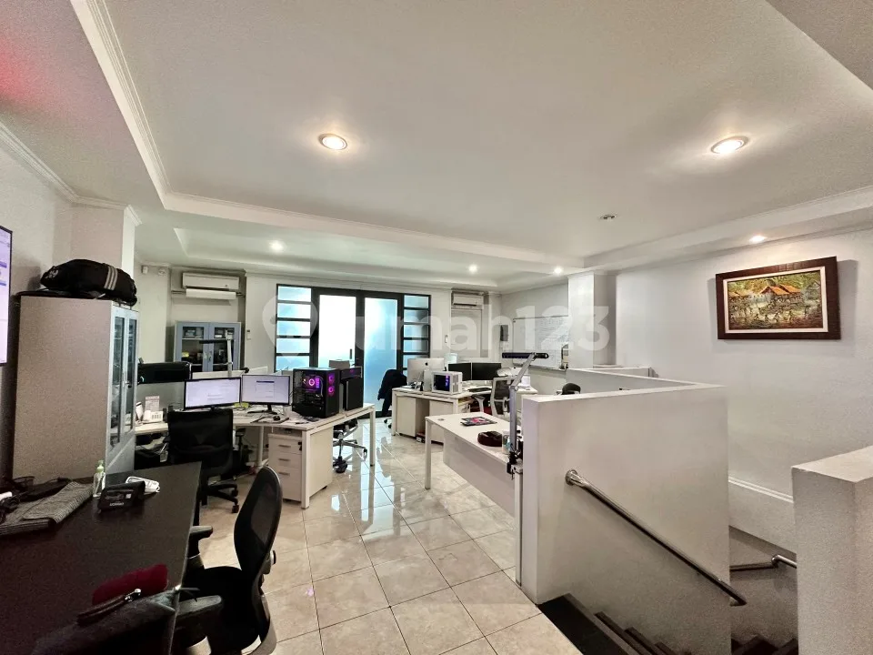 Ruko Kantor di Bypass Jimbaran,lokasi Strategis,kondisi Bagus - Image 3 of 4