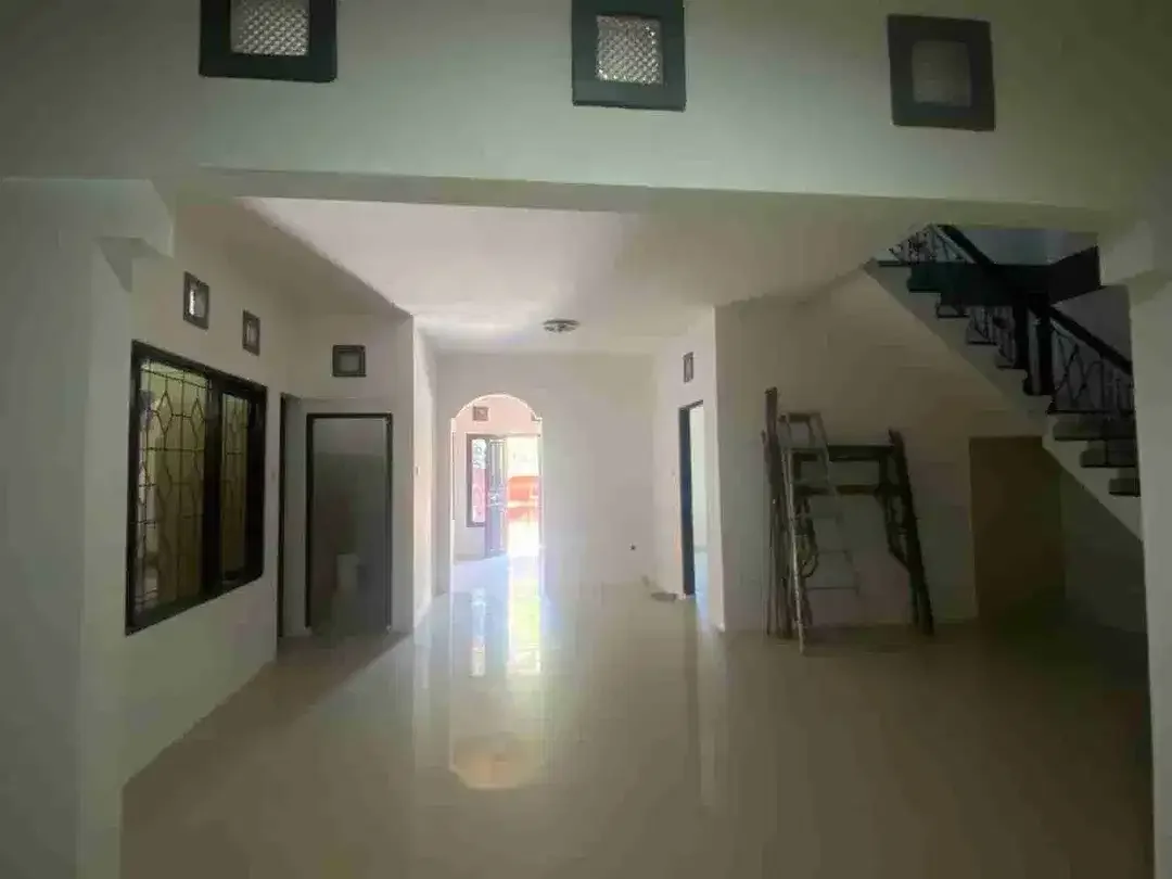Rumah Minimalis Modern 5 Kamar Strategis di Palapa Sidakarya - Image 4 of 9