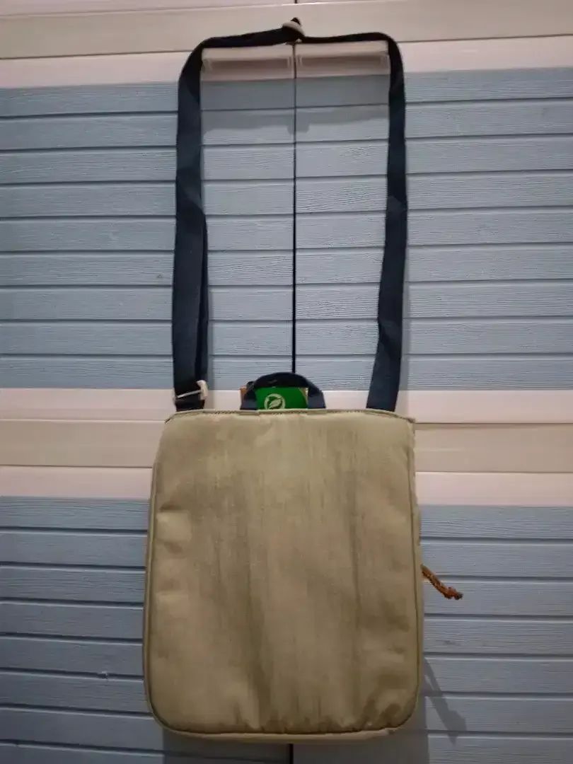 200rb BARU-Tas Eiger DIJAMIN ORI Bisa Handbag Slempang Uk.2L 21x3x24.5 - Image 10 of 10