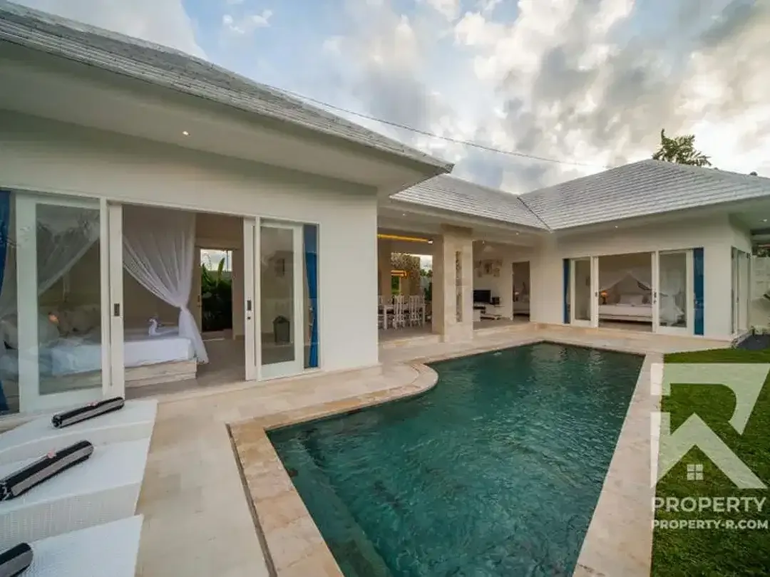 Vila 3 Kamar Tidur Luas dengan Pemandangan Sawah di Ubud Bali untuk Dijual Leasehold Hak Sewa - Image 1 of 10