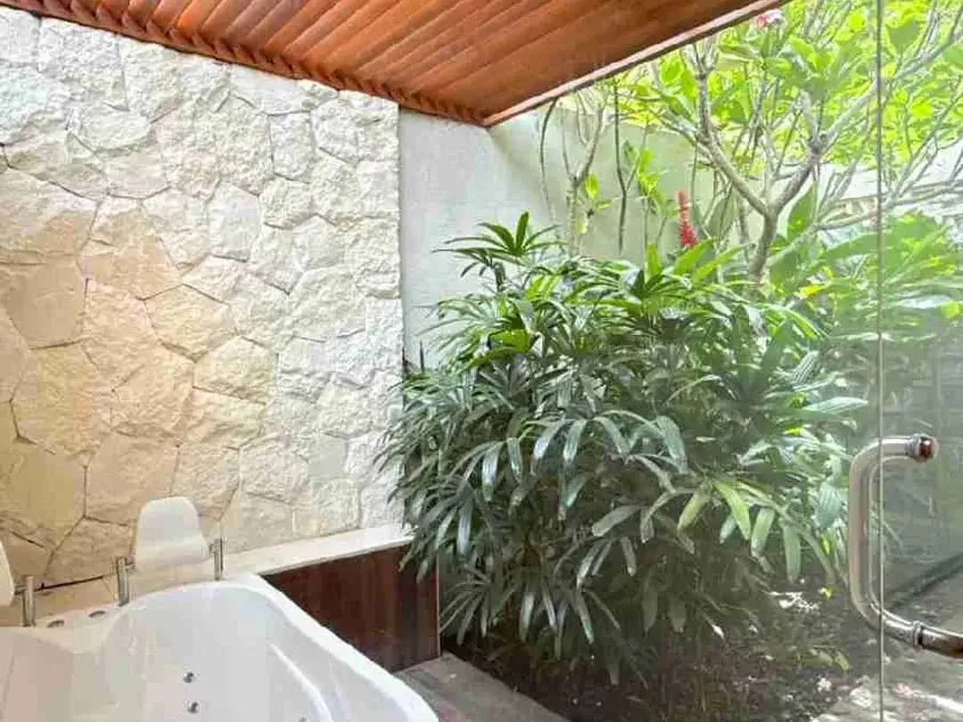 Villa Mewah Kontemporer Umalas Dekat Canggu dan Seminyak - Image 10 of 10