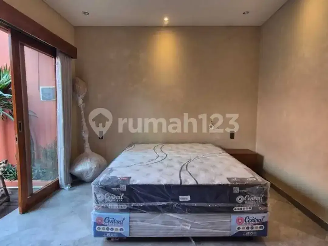 Private 2-Bedroom Tropical Villa For Rent In Buduk Pererenan - Image 5 of 6